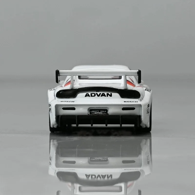 MINIGT 1:64 Mazda RX7 LB widebody #41 Keverés autó manöken