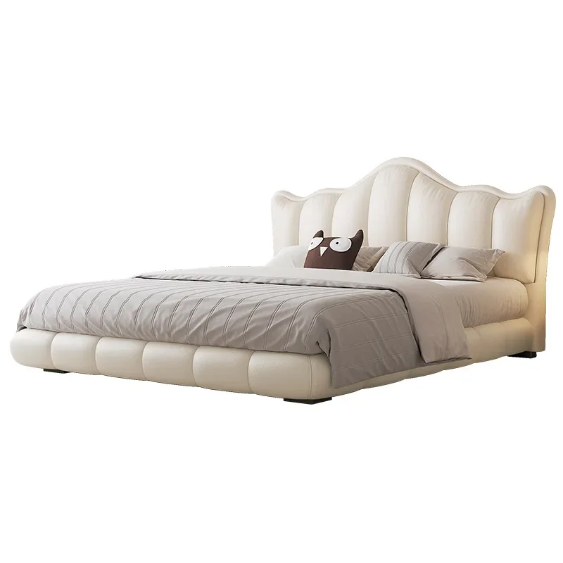 

French cream wind crown master bedroom first layer cowhide high-end light luxury modern simple double leather bed