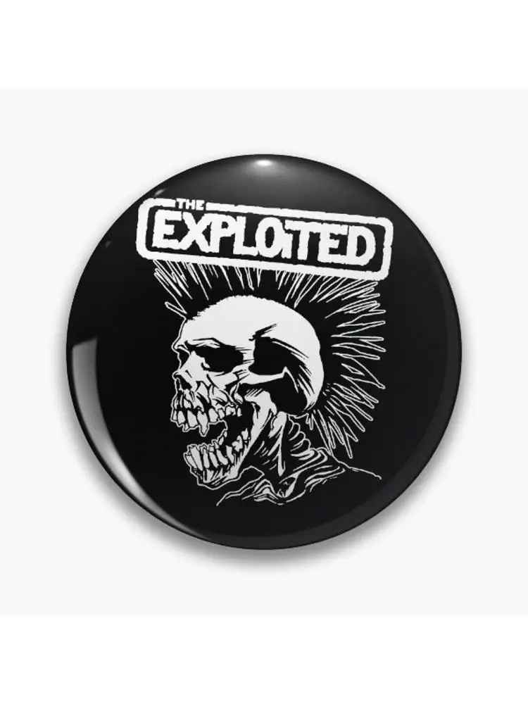 Broche à bouton souple classique avec crâne exploité, décor créatif et amusant pour collier d'amoureux, épingle à revers, dessin animé mignon pour femmes, broche à la mode