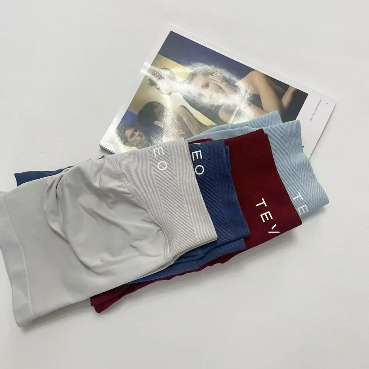 TEVEO اليوغا السراويل امرأة تمتد تنفس الخوخ الورك اللياقة البدنية تشغيل السراويل الورك عالية تمتد عرق الفتائل الصالة الرياضية السراويل