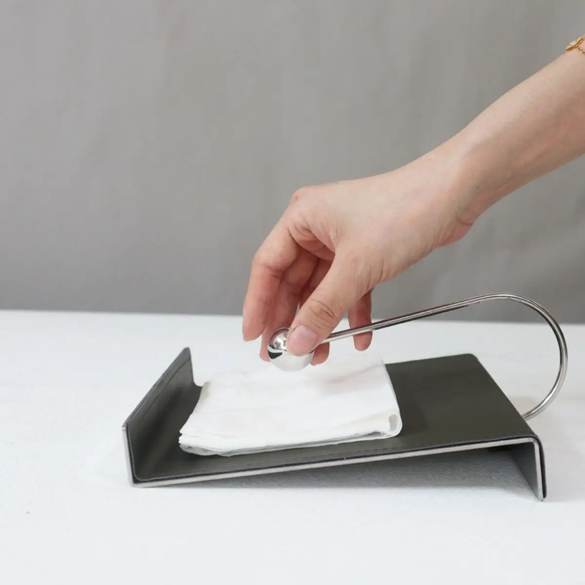 Modern Luxury Stainless Steel Leather Tissue Holder with Paper Clamp Creative Storage Decor