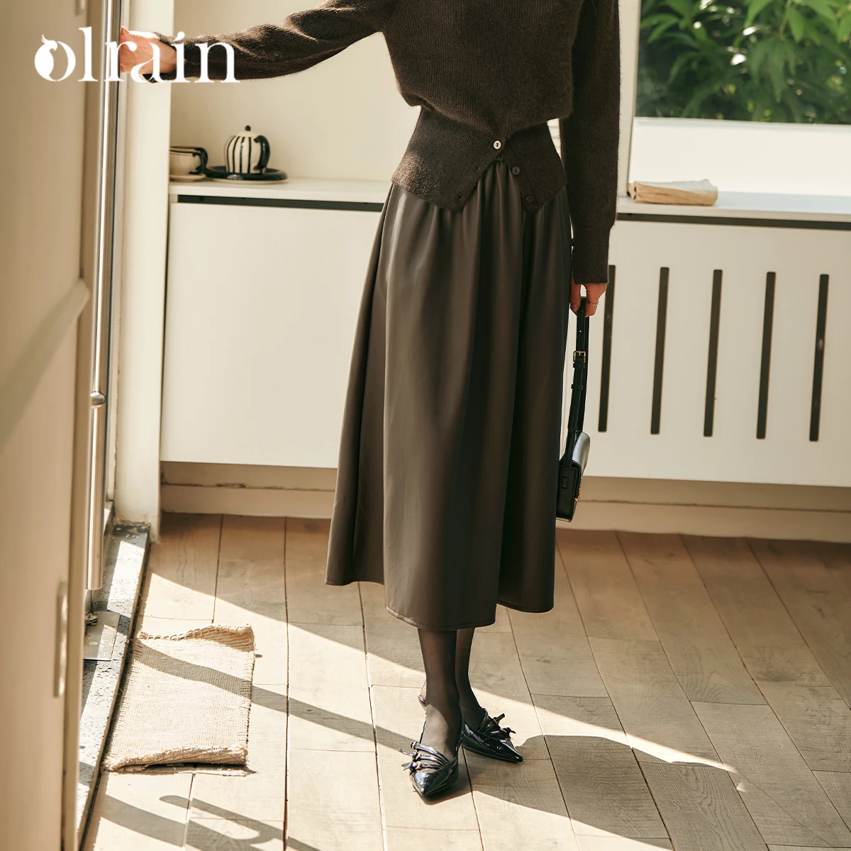 

OLrain French Retro PU Leather Skirts Women Autumn New High-waisted Midi Skirt Commute Simple Solid A-line Skirt Lady O57QB88368