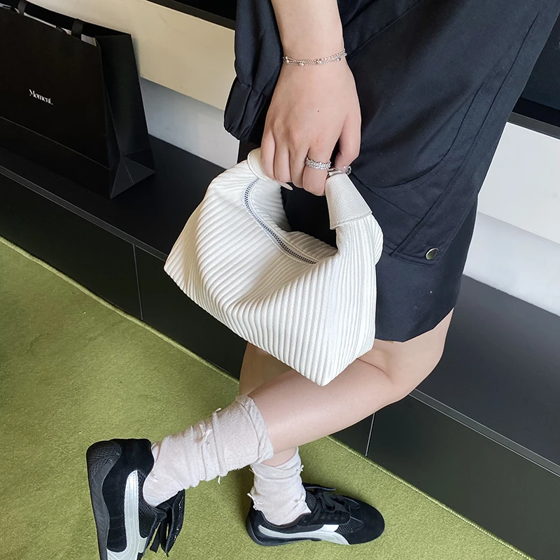 

Women's Leather Luxury Fashion Shoulder Crossbody Tote Bag Elegant Designer Classic Handbag For Everyday Look