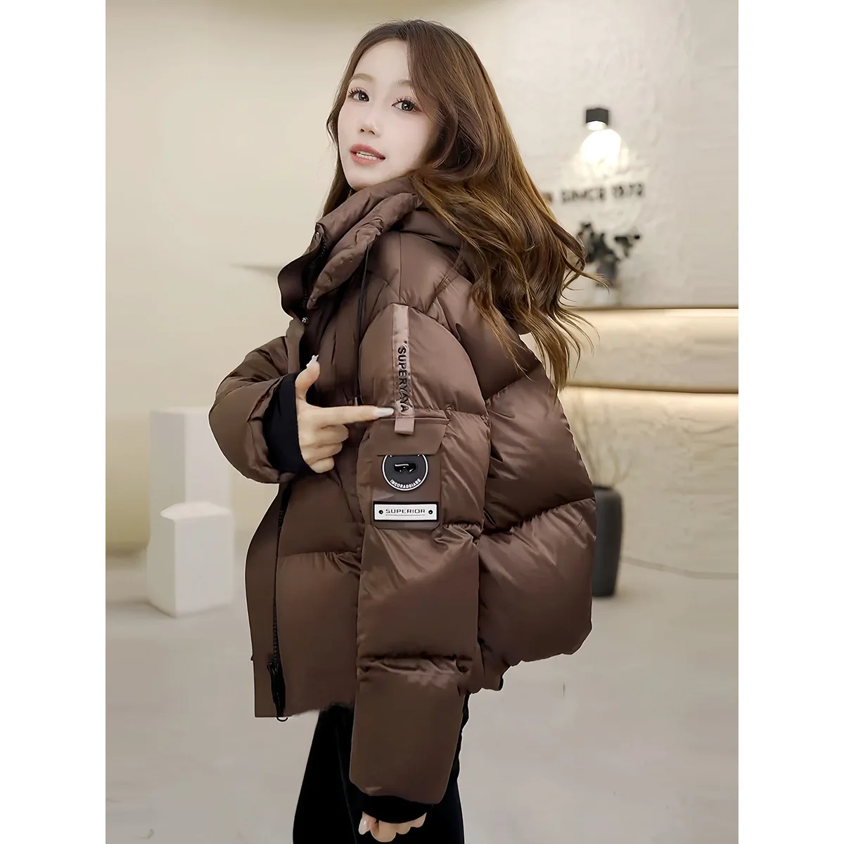 

Новая зимняя женская куртка с капюшоном, утепленная, повседневная, свободного кроя, в корейском стиле, осенняя коллекция 2025 года