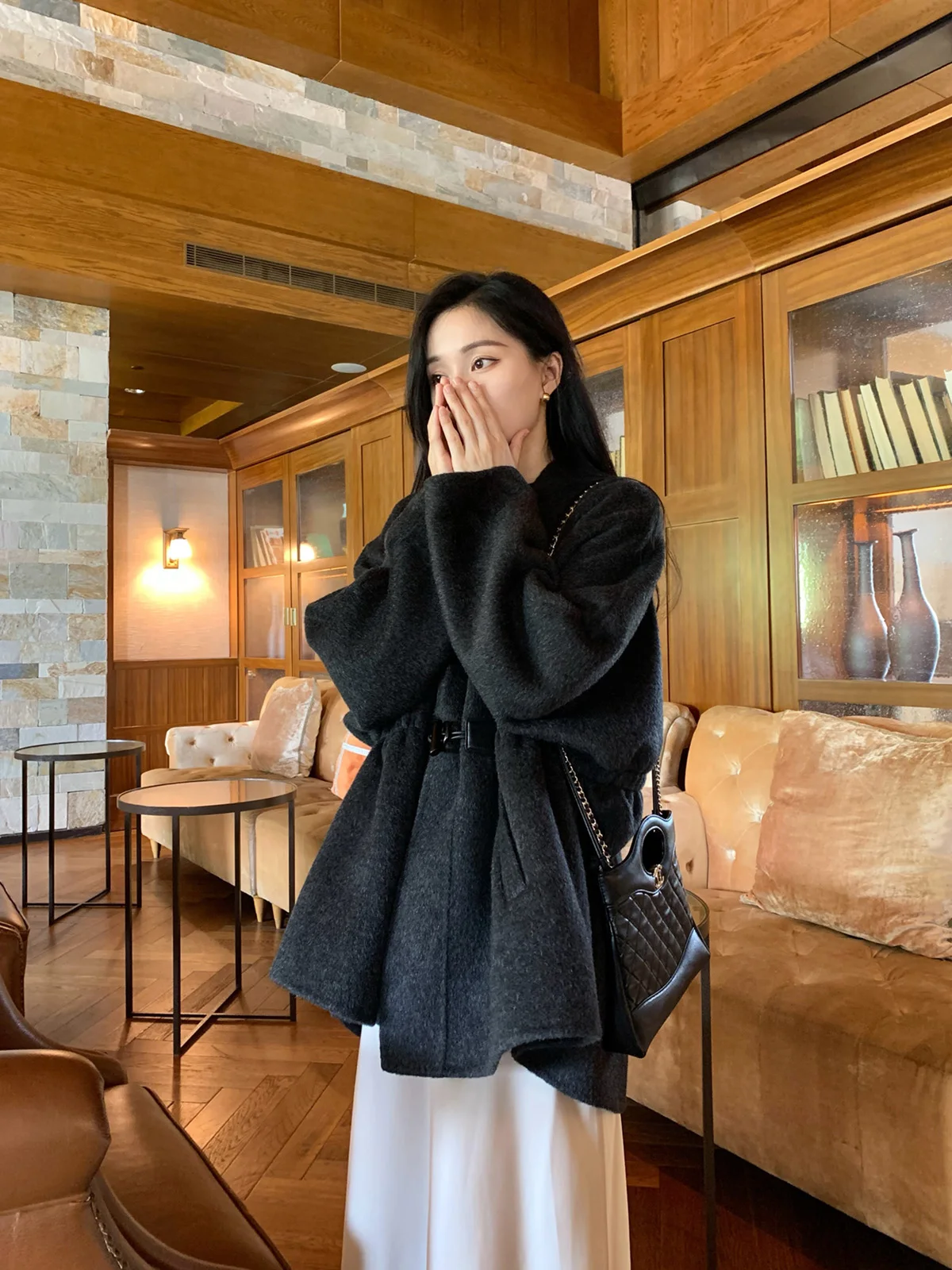 

Утепленное шерстяное двустороннее пальто из мутоновой шерсти с V-образным вырезом для женщин, А-силуэт, для повседневной носки, модное, осень-зима, новинка