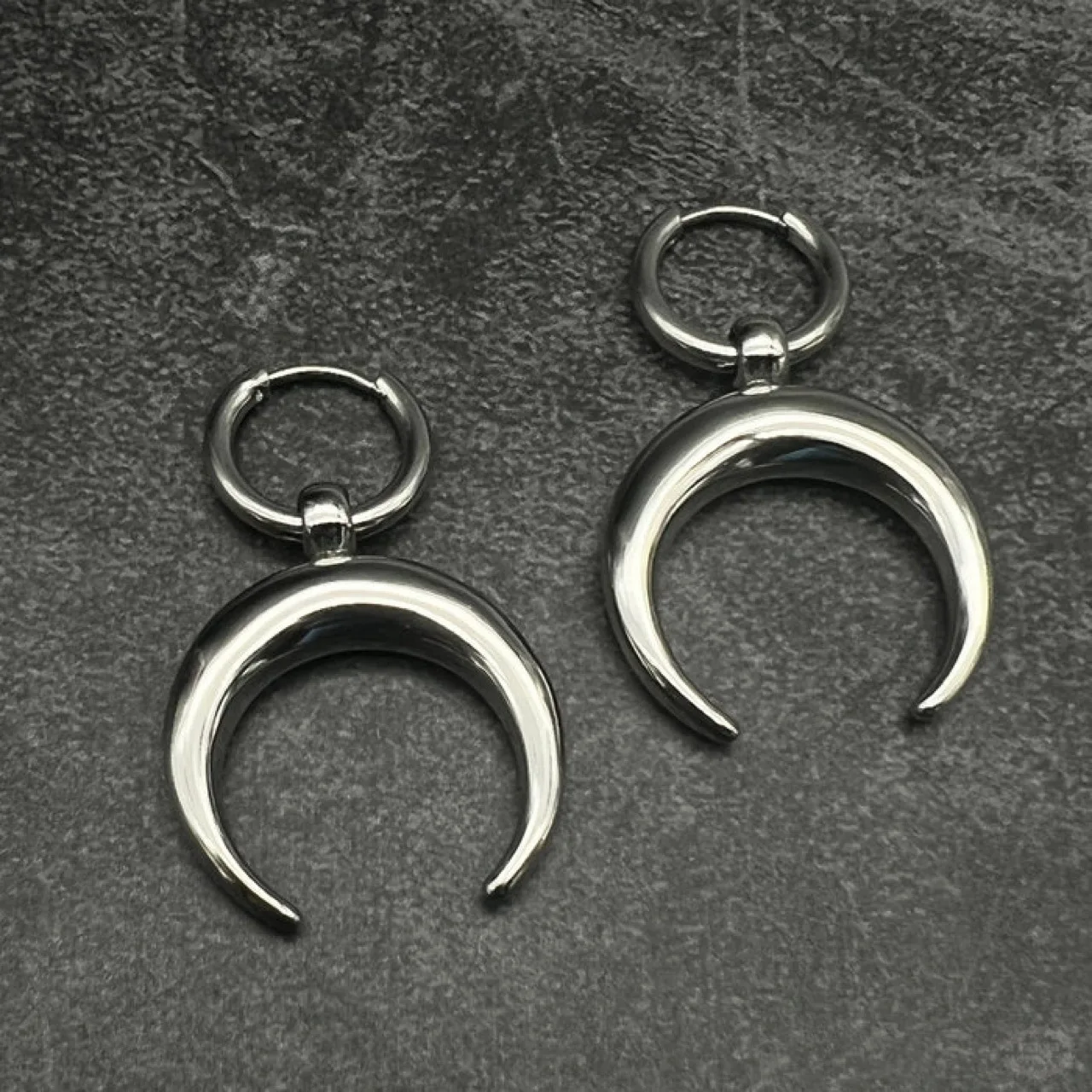 Hip Hop Harajuku Moon Hoop Earrings Vintage Minimalist Metal C Shape Earings for Women Girls Fashion Punk Rock Ear Rings Jewelry