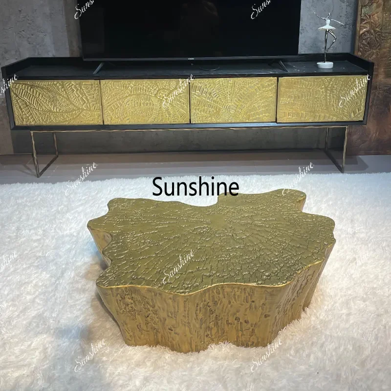 

Итальянский журнальный столик из корневой древесины в стиле легкой роскоши, с резьбой и элементами из кованого металла, креативный приставной столик для разных интерьеров