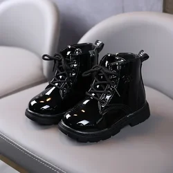 Botas curtas de couro com laca infantil, tênis feminino, sapatos de meninos, sapatos infantis, moda, primavera, outono, 2023