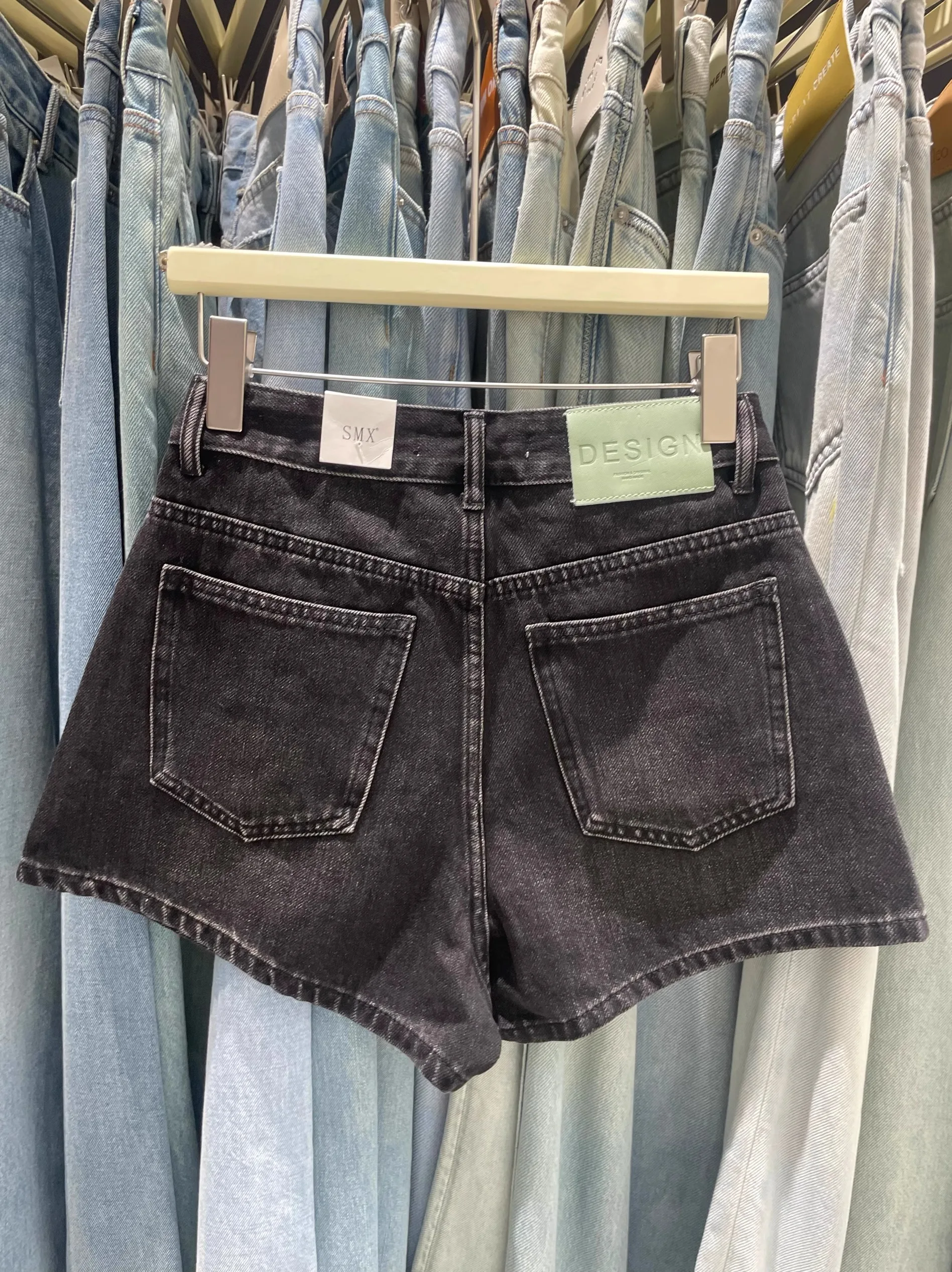 

High Waist A-Line Denim Shorts Women's Summer 2024 New Style Slimming Wide Leg Hot Pants Deep Blue Jeans Short Length