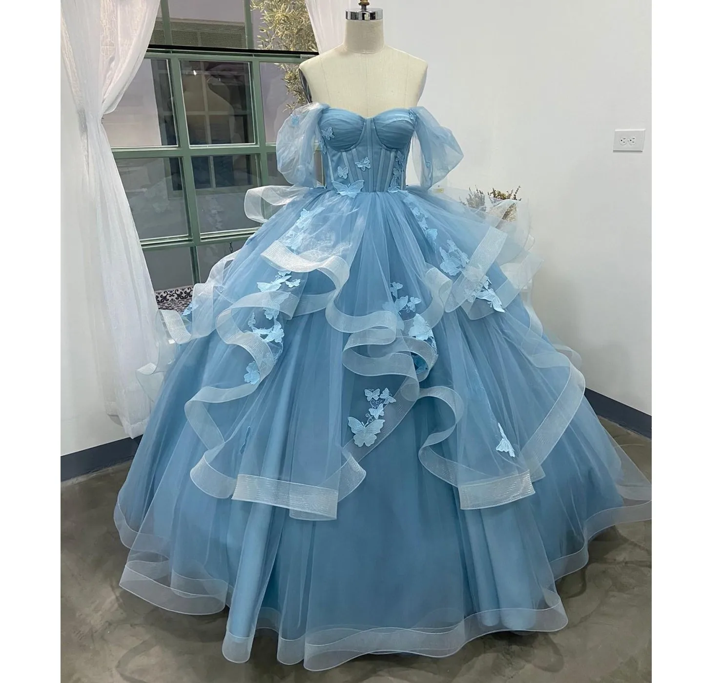 Dreamlike Sky Blue Butterfly Evening Dresses Voluminous Tulle Organza Puffy Long Formal Party Dress Bridal Gowns