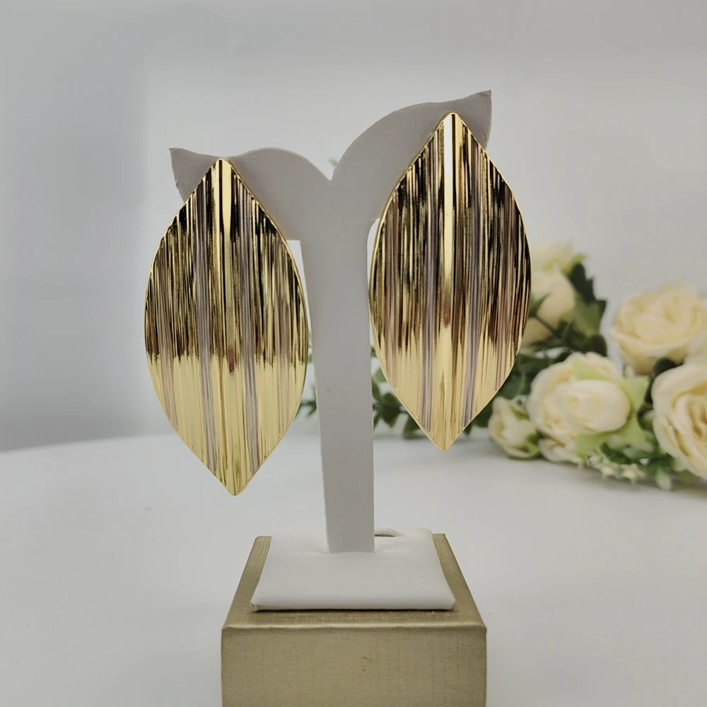 Yuminglai Fashion Luxury Dubai Jewelry Accessories Superior Quality Goldplated Earrings for Women FHK29548