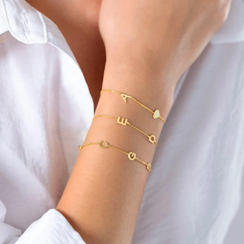 Pulsera de amor con iniciales personalizadas para mujer, brazalete con letras de acero inoxidable, joyería para regalo de cumpleaños, novedad