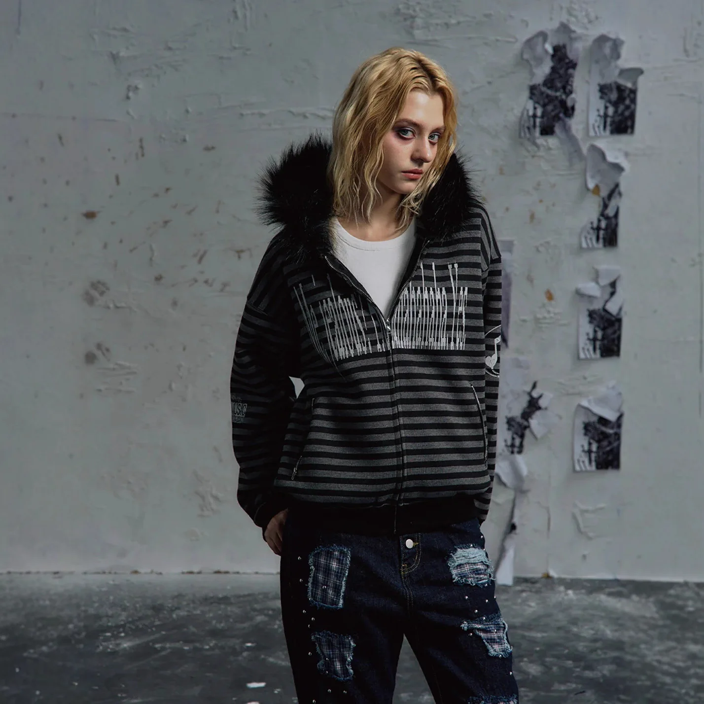 

Gothic hooded sweatshirt with fur collar and stripes, dark Gothic sweatshirt for men and women in winter