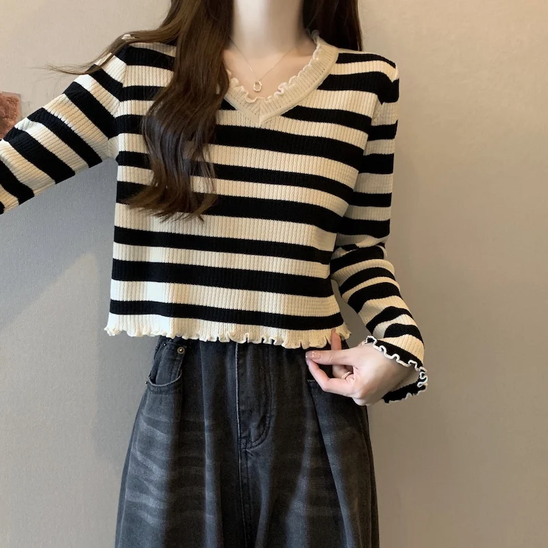 

Oversized Women Striped Pullover Sweater Casual V Neck Full Sleeve Knitwear Fashion Elegant Female Tops M-4xl