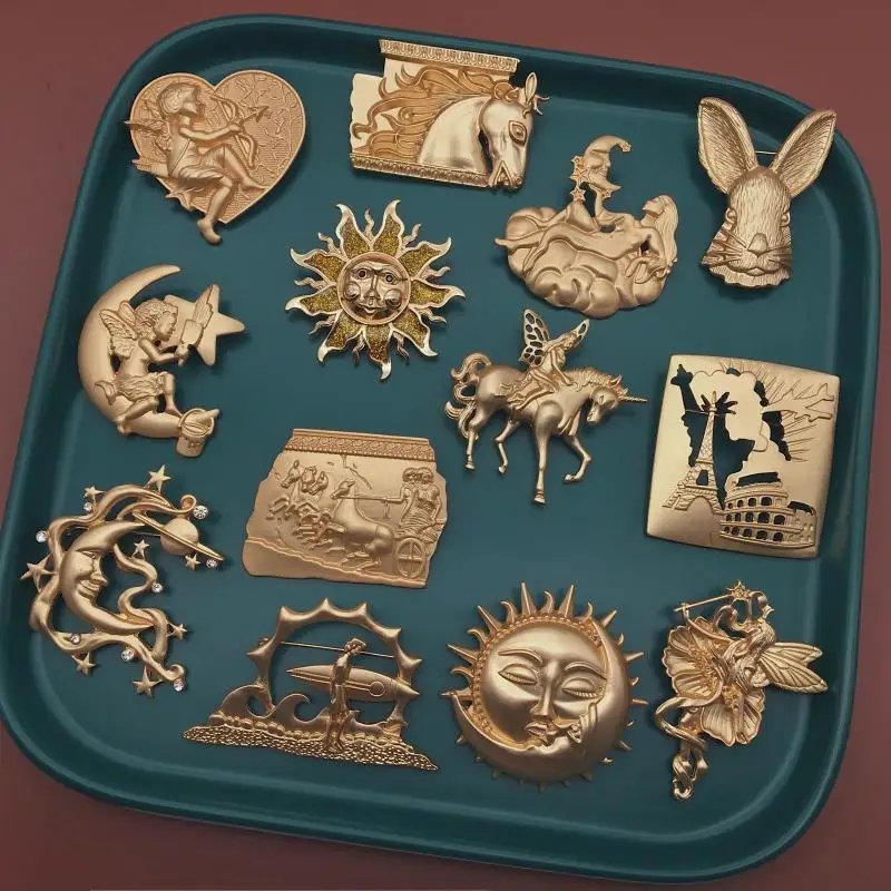 Nowe kreatywne kobiety Pałac Vintage Złoty kolor Słońce Królik Relief Broszki Szpilki Klasyczny design Barokowa dama Impreza Odznaki ślubne