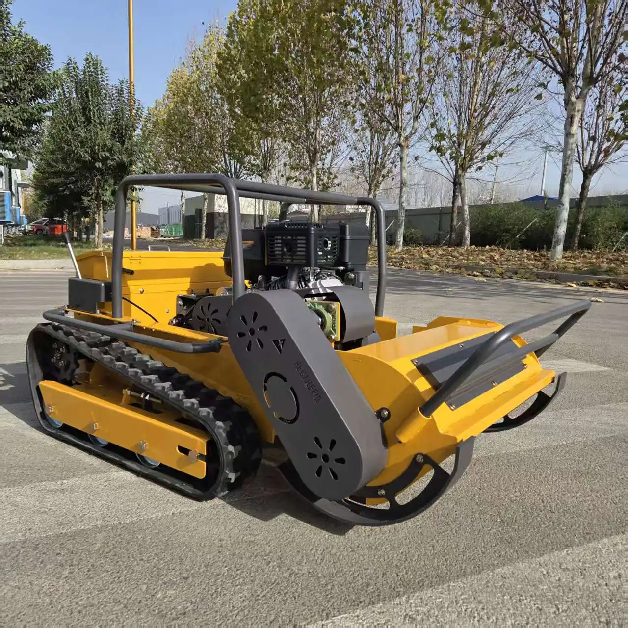 The Most Popular Flail-Type Intelligent Remote-Controlled Tracked Diesel Lawnmower with a Mowing Efficiency of 4000㎡/hCustomize