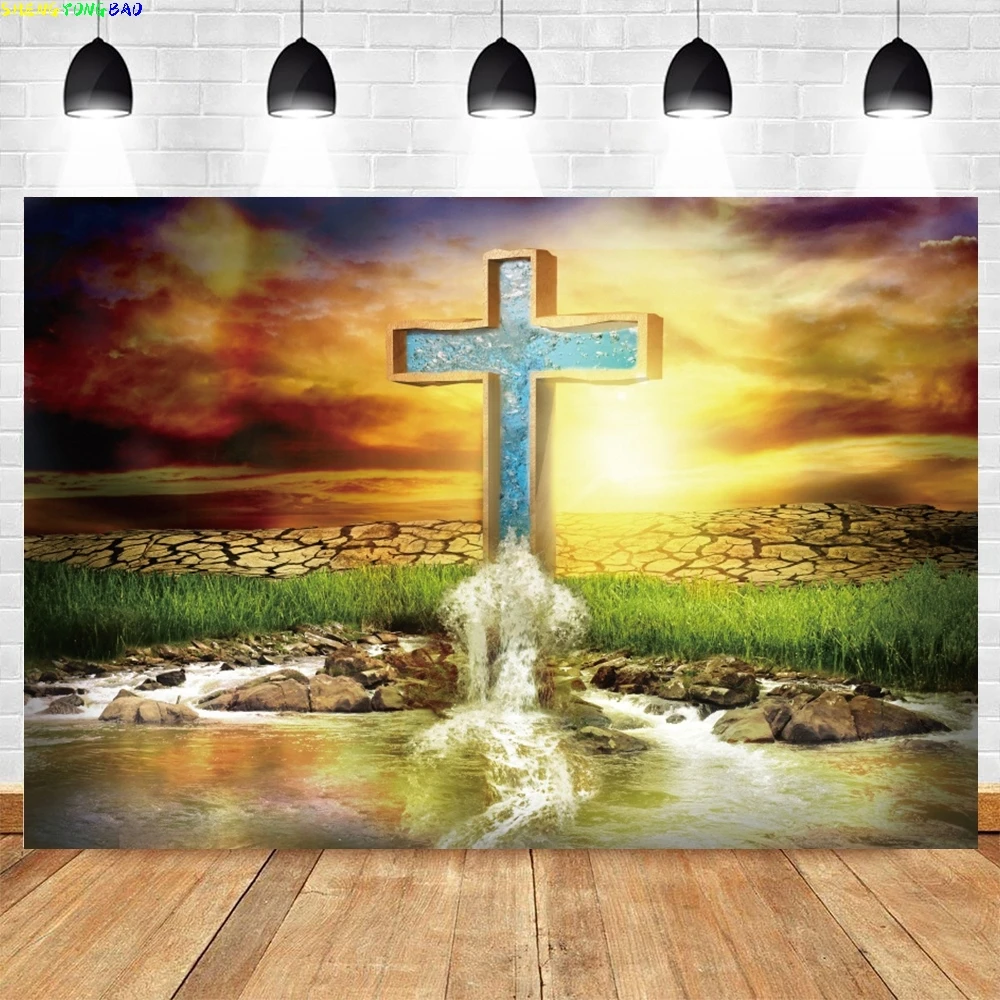 Céu abre com raios de luz brilhando cenários de fotografia cruz de madeira calvário colina dramático pôr do sol foto fundo HB-01
