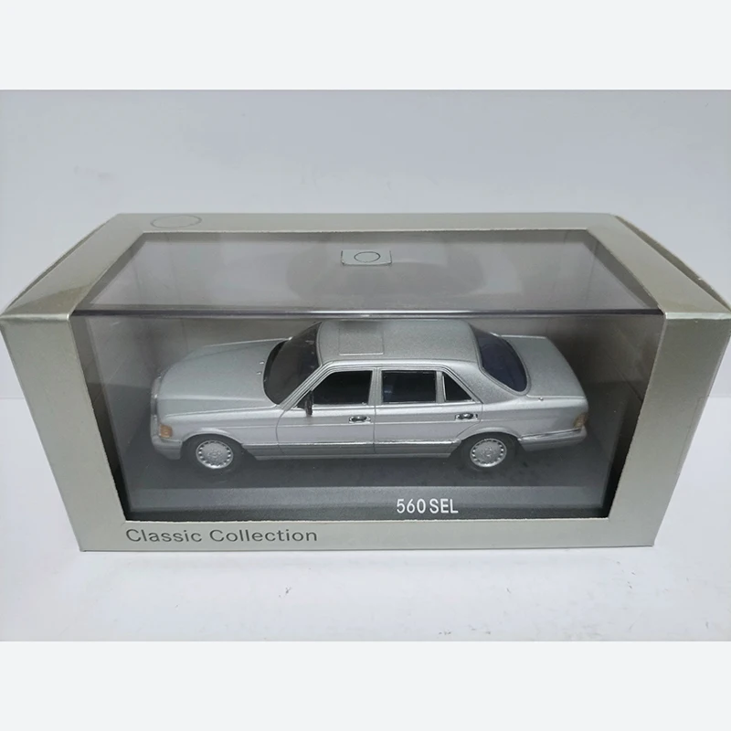 Minichamps 1/43 560SEL 1992 Berlina a quattro porte Modello di auto in lega Classici Regalo souvenir per adulti Display statico