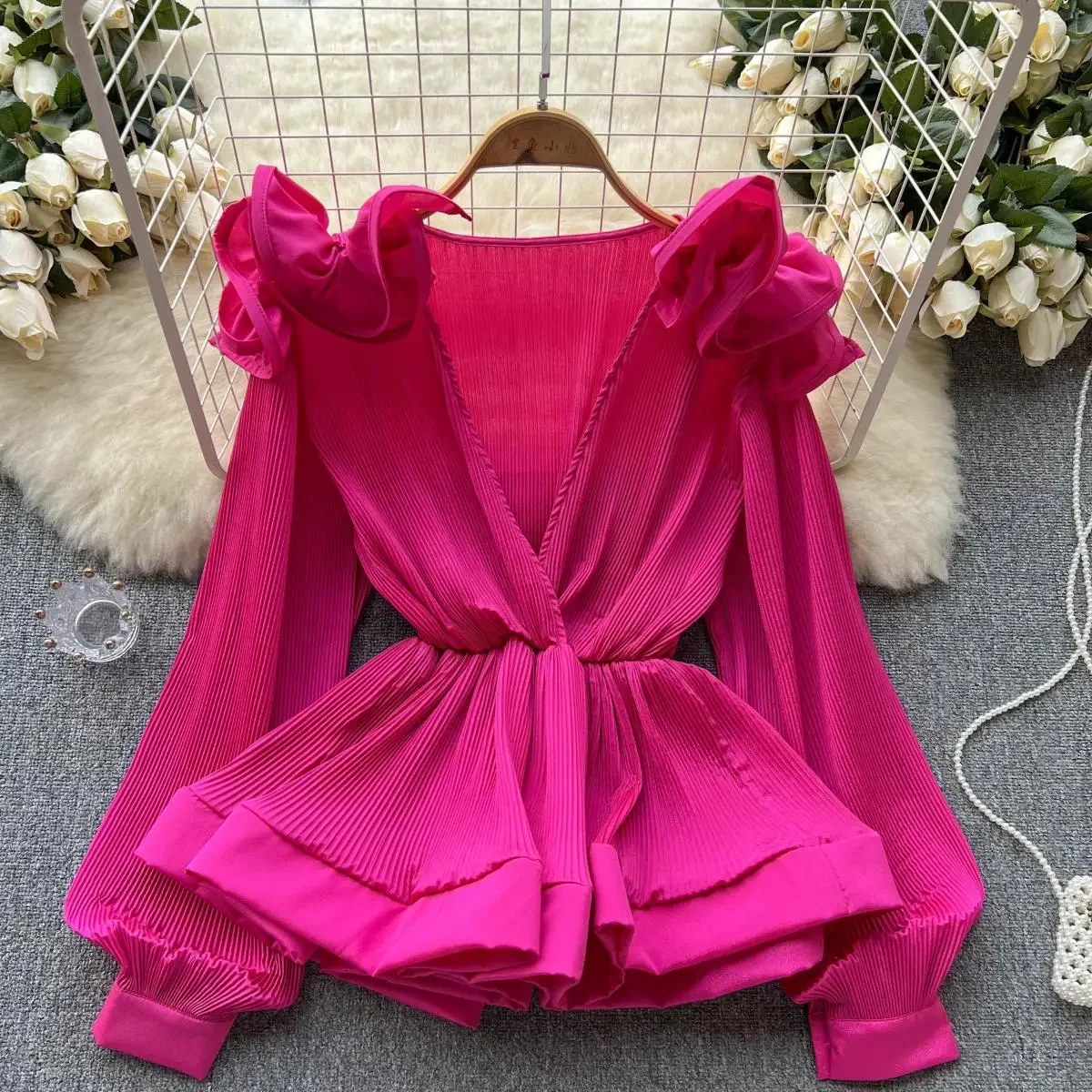 

2023 3D Flower Shoulder Ruffled Pleated V-neck Long-sleeved Blouse Shirt for Women