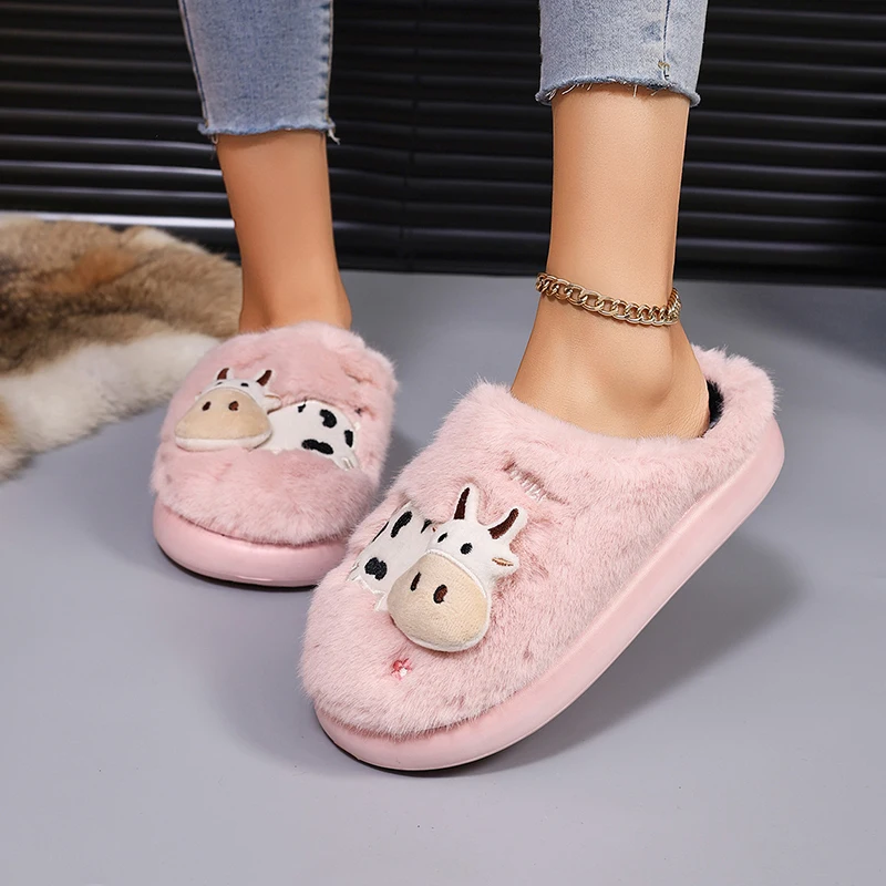 3D-Kuh-Plüsch-Hausschuhe für Damen, warme, flauschige Mules für den Winter, Mädchen-Freizeit-Hausschuhe, flauschige Fell-Slides, Unisex, weiche Plateausohle – Detail 8