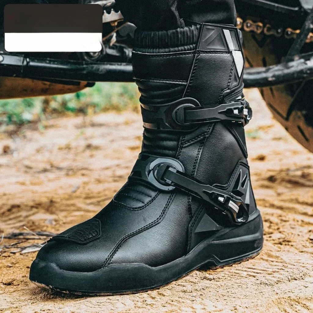 The product can be customized. Motorcycle riding boots men's four-season waterproof retro