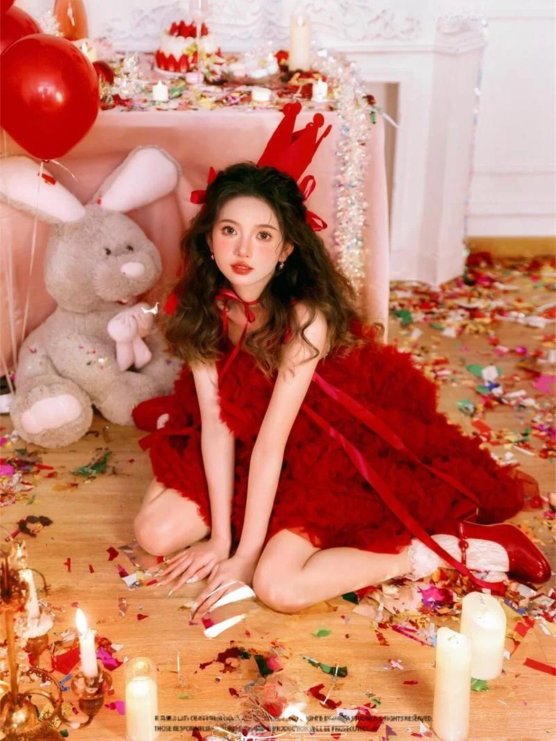 تنورة حمراء للفتيات الجميلات للعام الجديد، صورة فنية، تصوير فوتوغرافي، أزياء مسرحية، أزياء نسائية عرقية صينية تقليدية