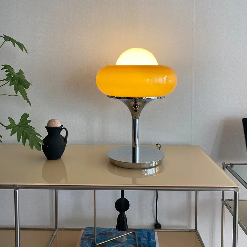 Lampe de Table en Verre Dégradé Brun, Style Médiéval et Minimaliste, Luminaire Décoratif d'Nik, Idéal pour une Chambre à Coucher ou un Bureau