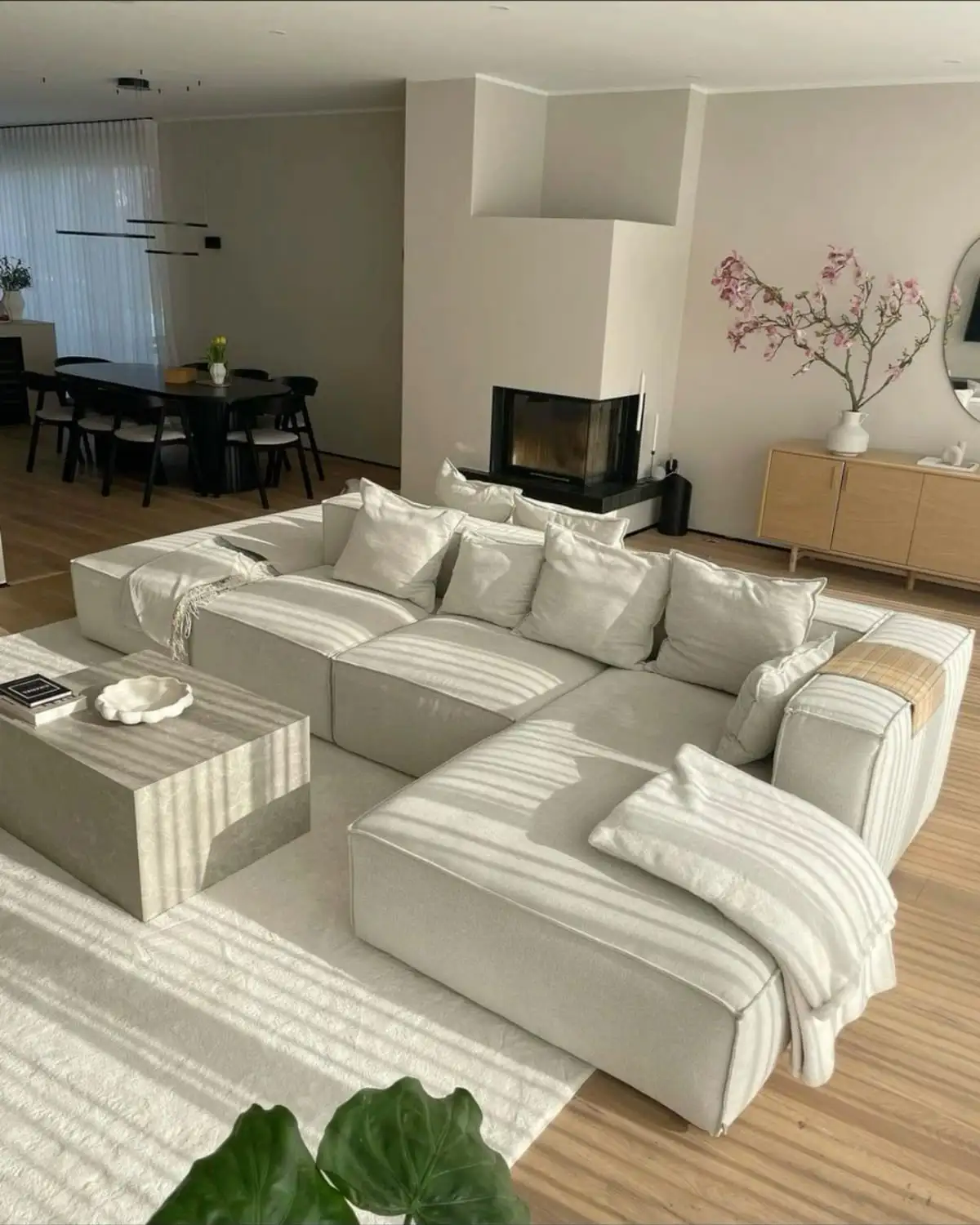 

Modern Luxury Light Beige Couch Microfiber Leather Modular Sofa High Quality Corner Storage and Tufted Design Sectional Sofa Set