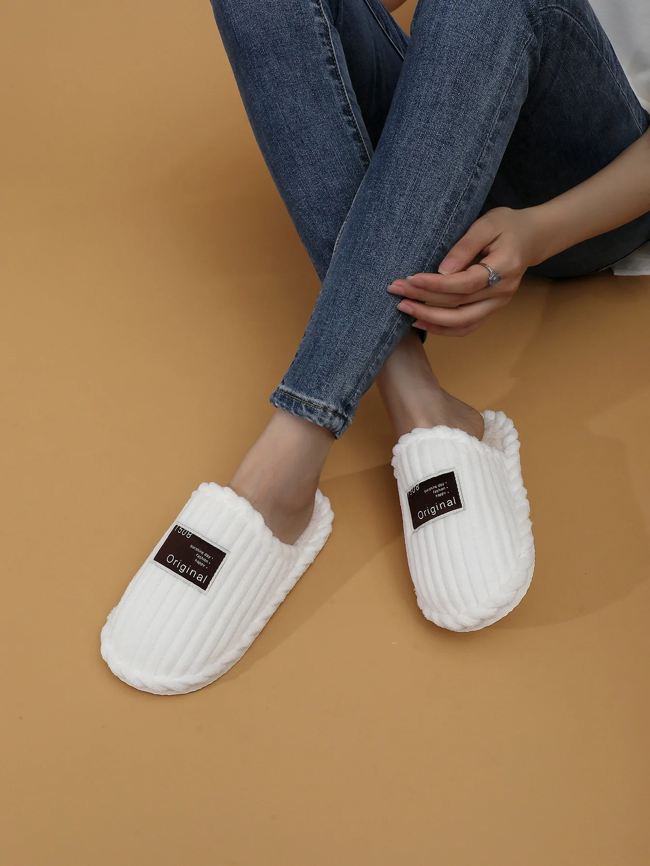 Herren-Hausschuhe, rutschfeste Baumwoll-Slides, wärmende Plüschschuhe, modische Winter-Hausschuhe, bequeme Damenschuhe. – Detail 6