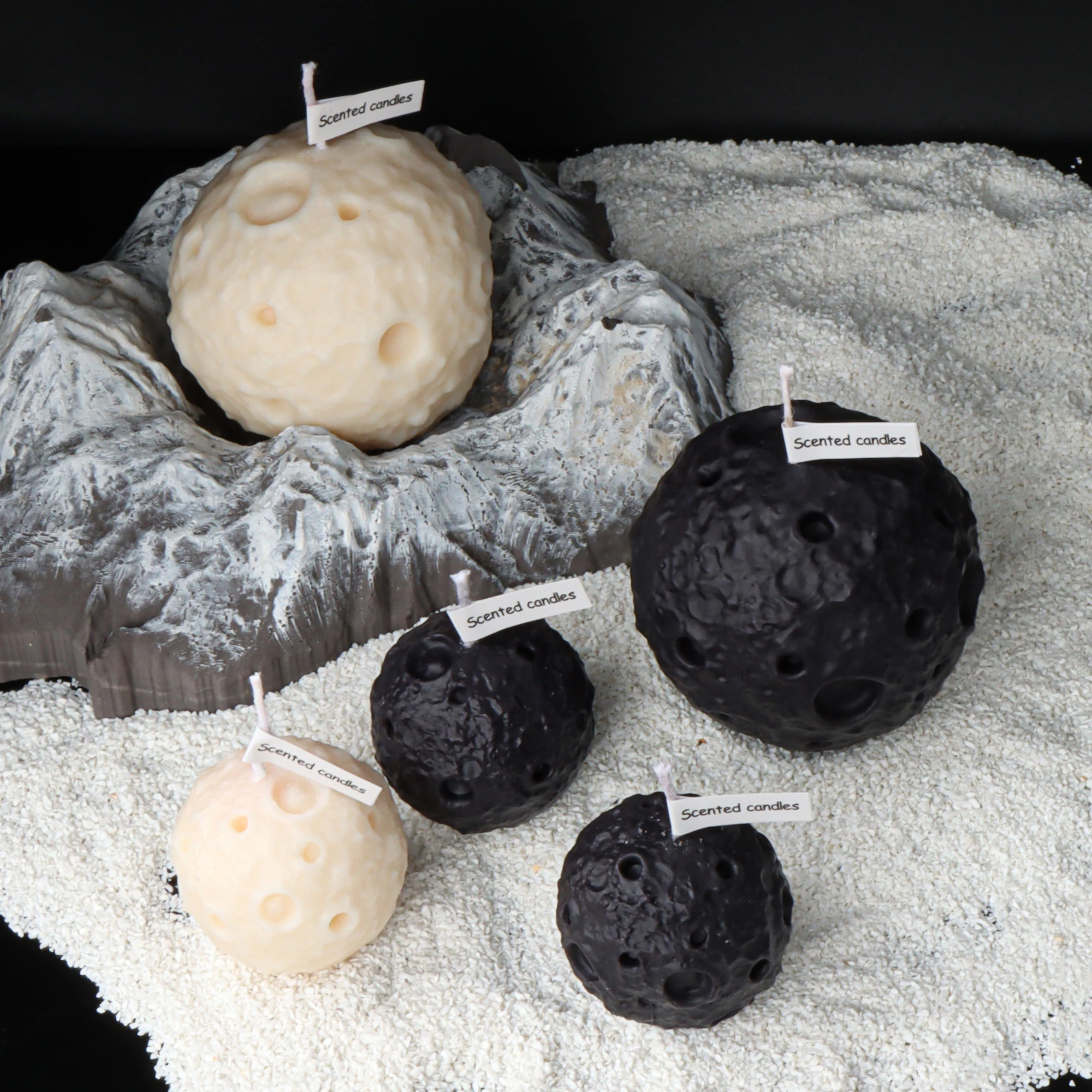 Creative Gifts Moon Shaped Candles Soy Wax Candle Set Perfect Gifts Family Bedroom Decoration Handmade Scented Candle Gifts