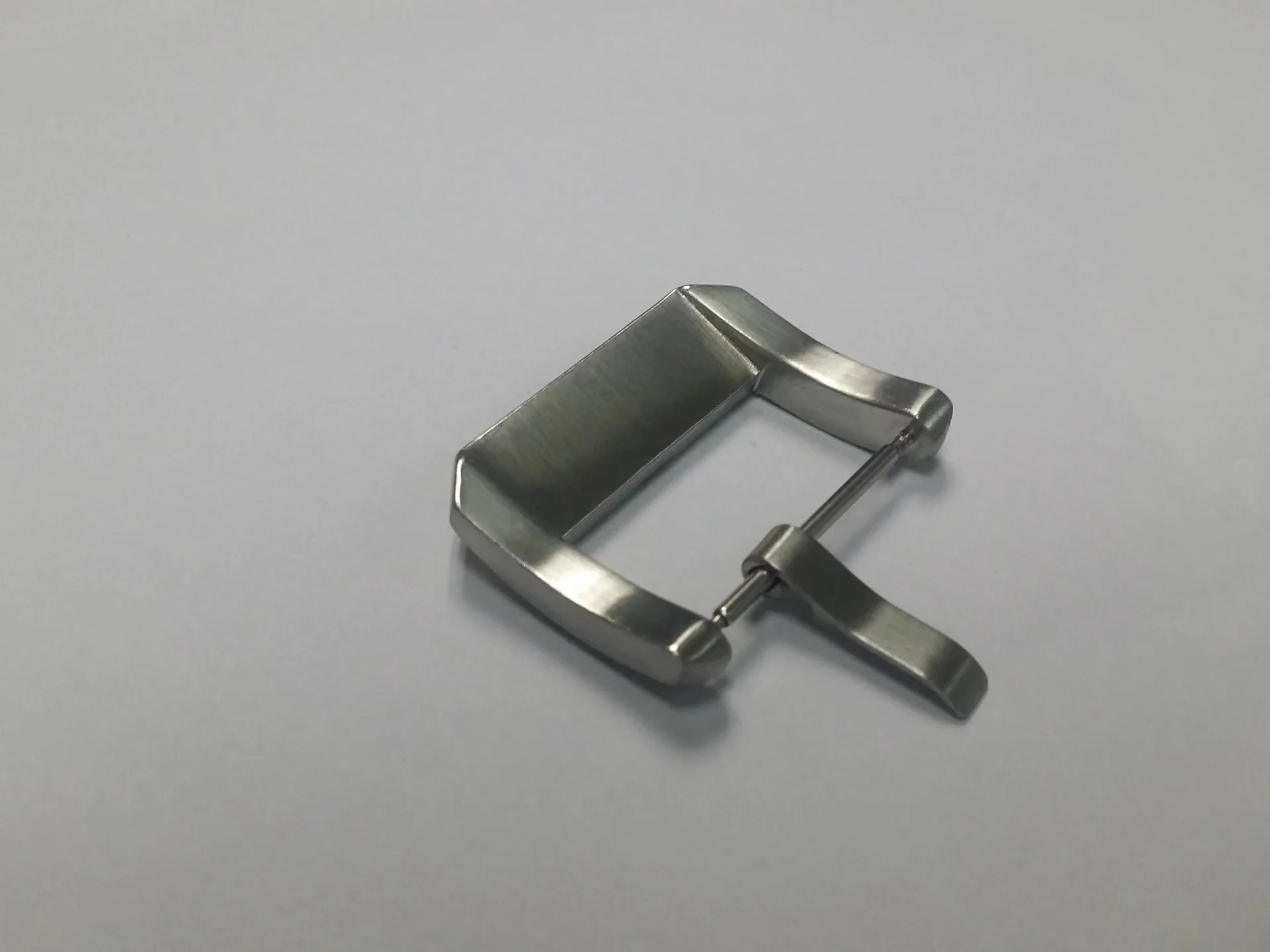 Watch buckle: stainless steel hardware buckle, solid oil buckle, leather plastic silicone watch buckle