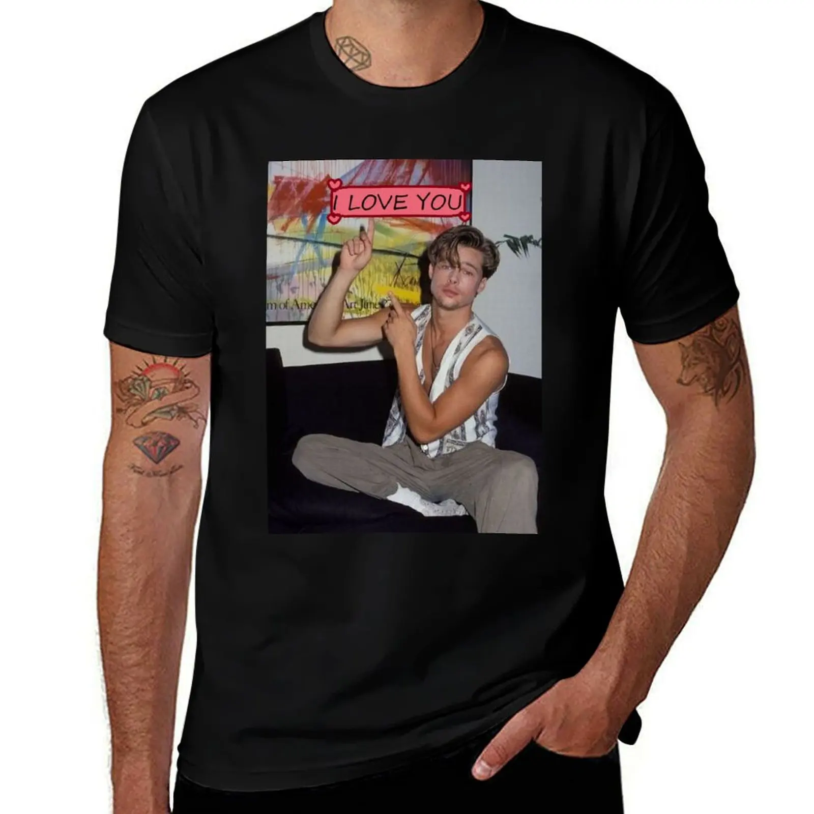 Brad Pitt love T-Shirt Plus Size Lightweight Tee Shirt T-Shirt