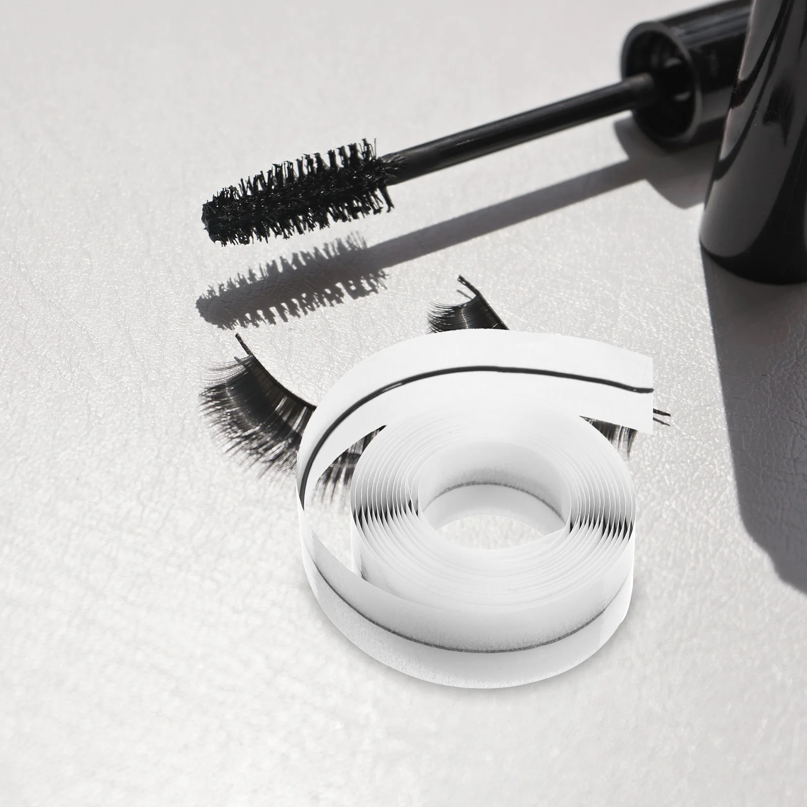 2 pudełka pasków kleju do rzęs do przedłużania sztucznych rzęs, mocny uchwyt, łatwe usuwanie, formuła przyjazna dla skóry