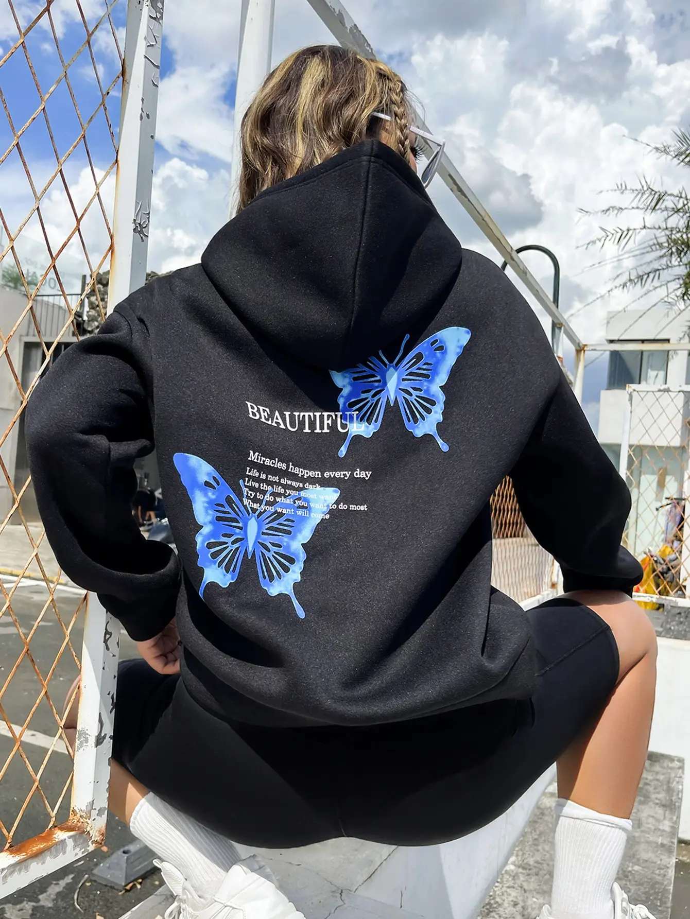 Blue Butterfly Art Letter Slogan Design Women Hoodie Autumn Pocket Hoody Fashion New Streetwear Hip Hop Comfortable Pullovers