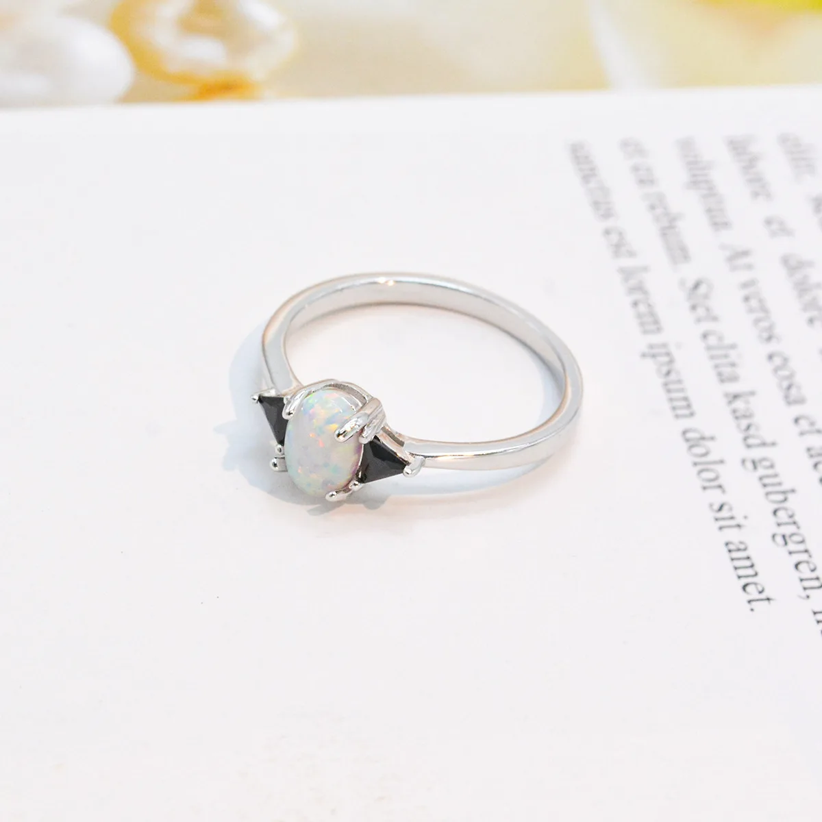 

Egg shaped Australian Treasure Light Luxury Versatile S925 Sterling Silver Ring Set with Zircon Fashion Women's Ring