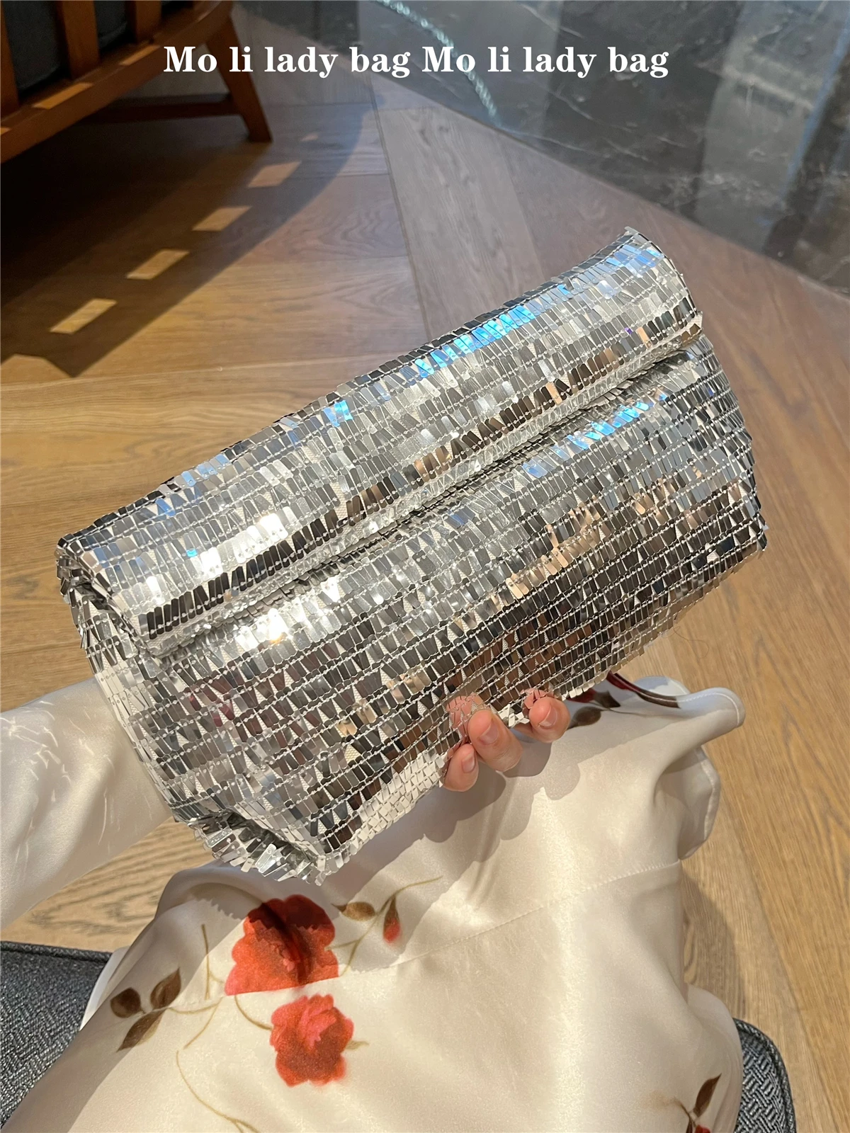 Shiny Aluminum Foil Sequin Handbag Women's Fashionable Dinner Clutch Bag Sparkling Evening Bag Small Square Casual Leisure Bag