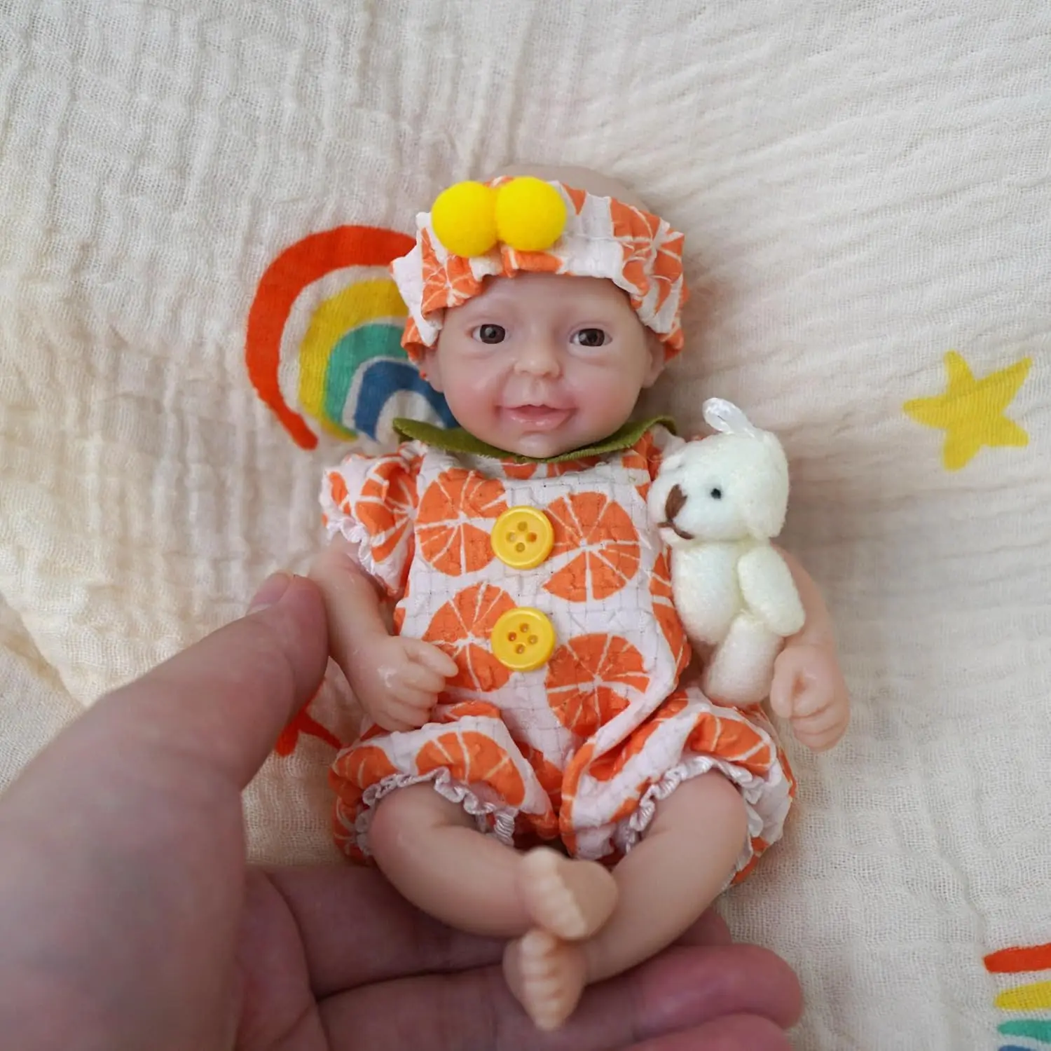 Poupée bébé fille miniature en silicone pour tout le corps de 5,5 pouces, nouveau-né réaliste avec des yeux ouverts, anti-stress doux, ressemble un vrai bébé