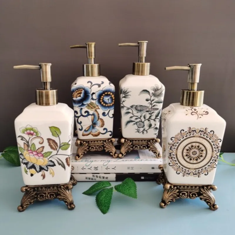 Nordic Vintage Pyramid Ceramic Lotion Bottle Ceramic Pressed Soap Dispenser Hotel Shampoo Moisture Bottled Bathroom Accessories