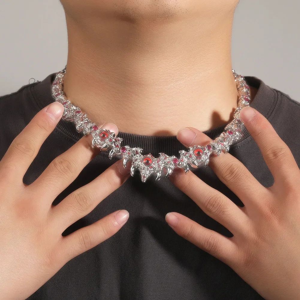

Punk Crystal Sharp Spike Red Eyes Necklace Gothic Clavicle Thistles Thorns Necklace Aesthetic Jewelry Men's Women's Party Gifts