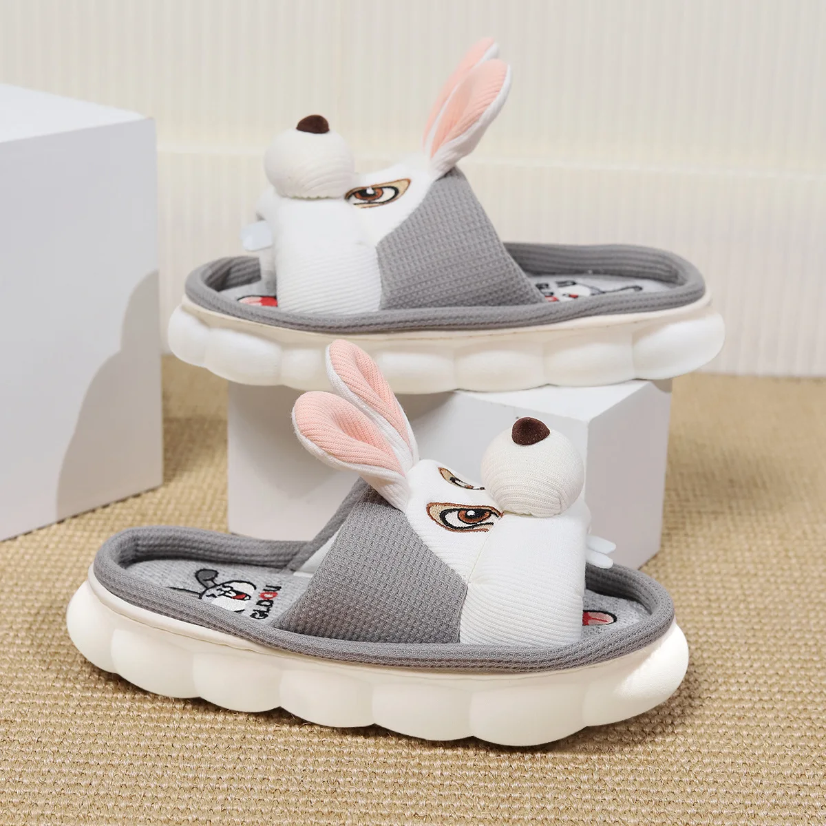 Cute Rabbit Linen Slippers Women\'s Four Seasons Home Room Sweat Absorbing and Deodorant Thick Bottom Spring and Linen Sandals