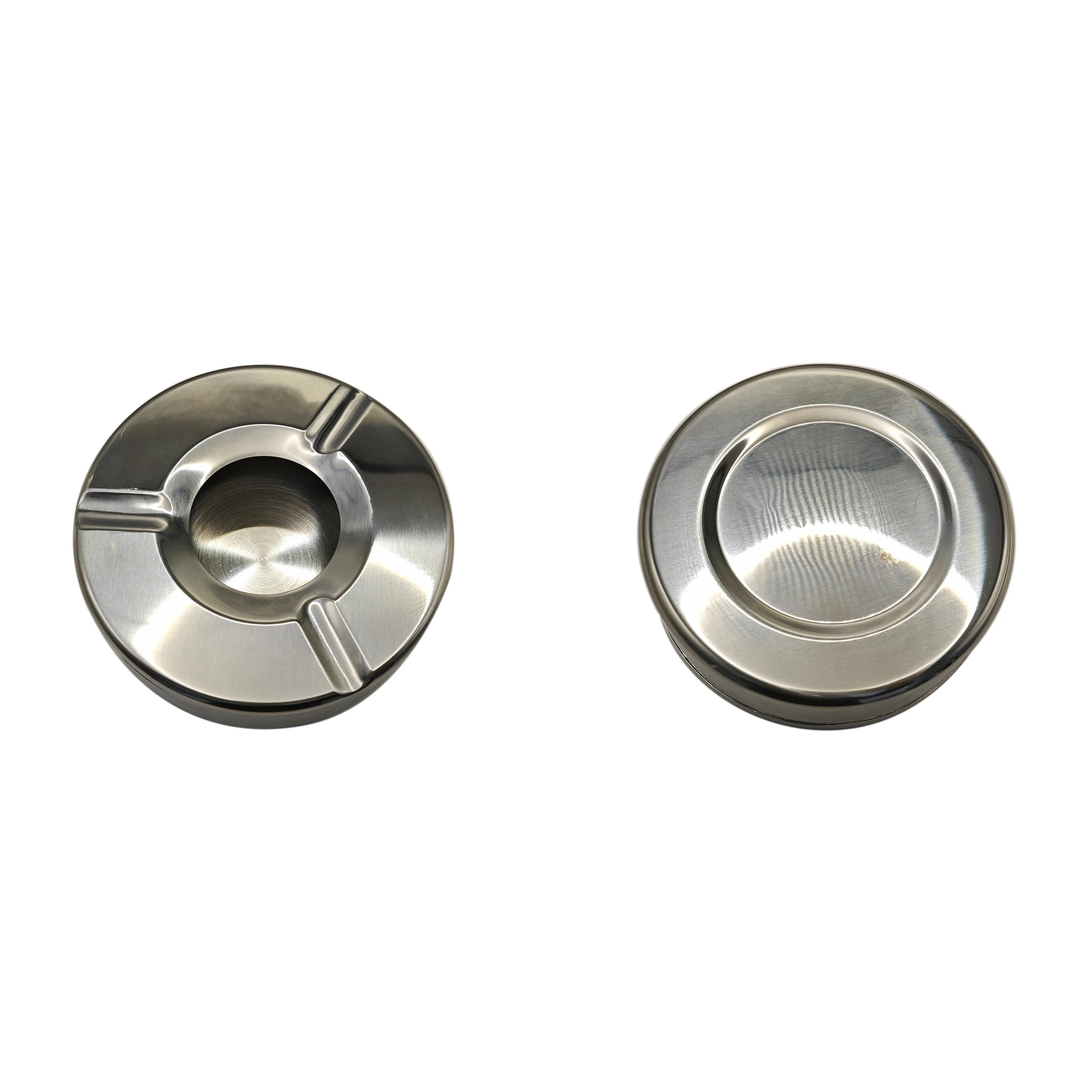 High Quality Stainless Steel Round Fashionable Polished Home Ashtray Custom Logo Ash Tray