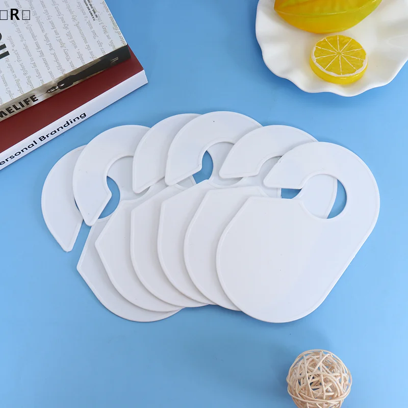（R）12個入り DIY ベビー服サイズディバイダー プラス - Baby Clothing Hanger Dividers のレビューと価格