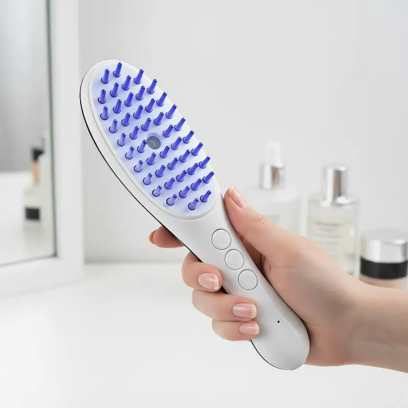 Electric Spray Hair Brush 2-In-1 Misting Hair Brush With Water Spray Reduce Frizz Anti-Static Retractable Steam Massage Comb