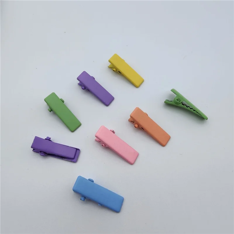 100Pcs/Lot 2cm Small Square DIY Hairpin Baking Paint Homemade Pet Doll Kids Hair Clip Candy Color Duckbill Side Girls Headdress