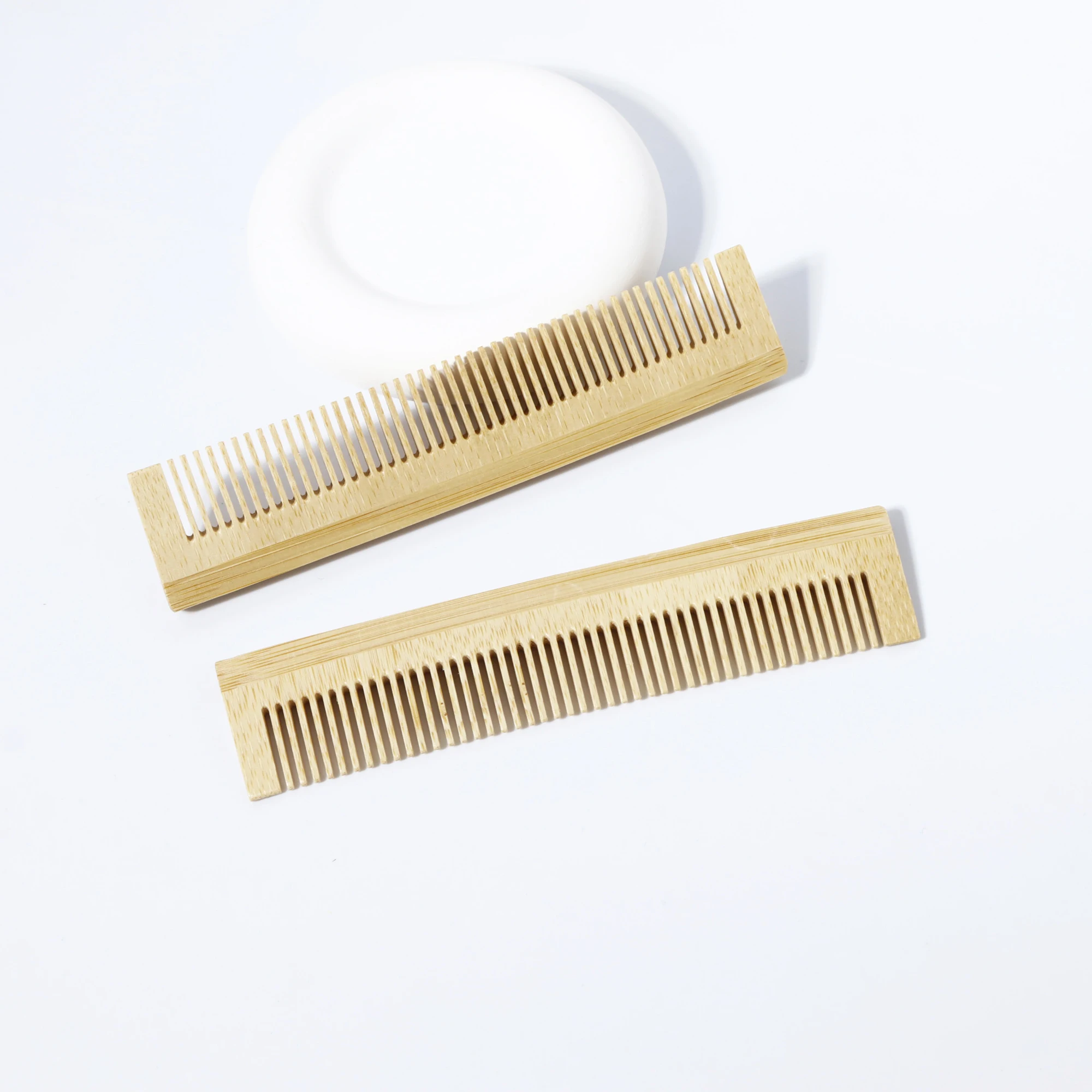 

2 шт. расческа с тонкими зубцами, подходит для расчесывания, формирования и термостойких и антистатических целей, специально для настоящих париков из волос