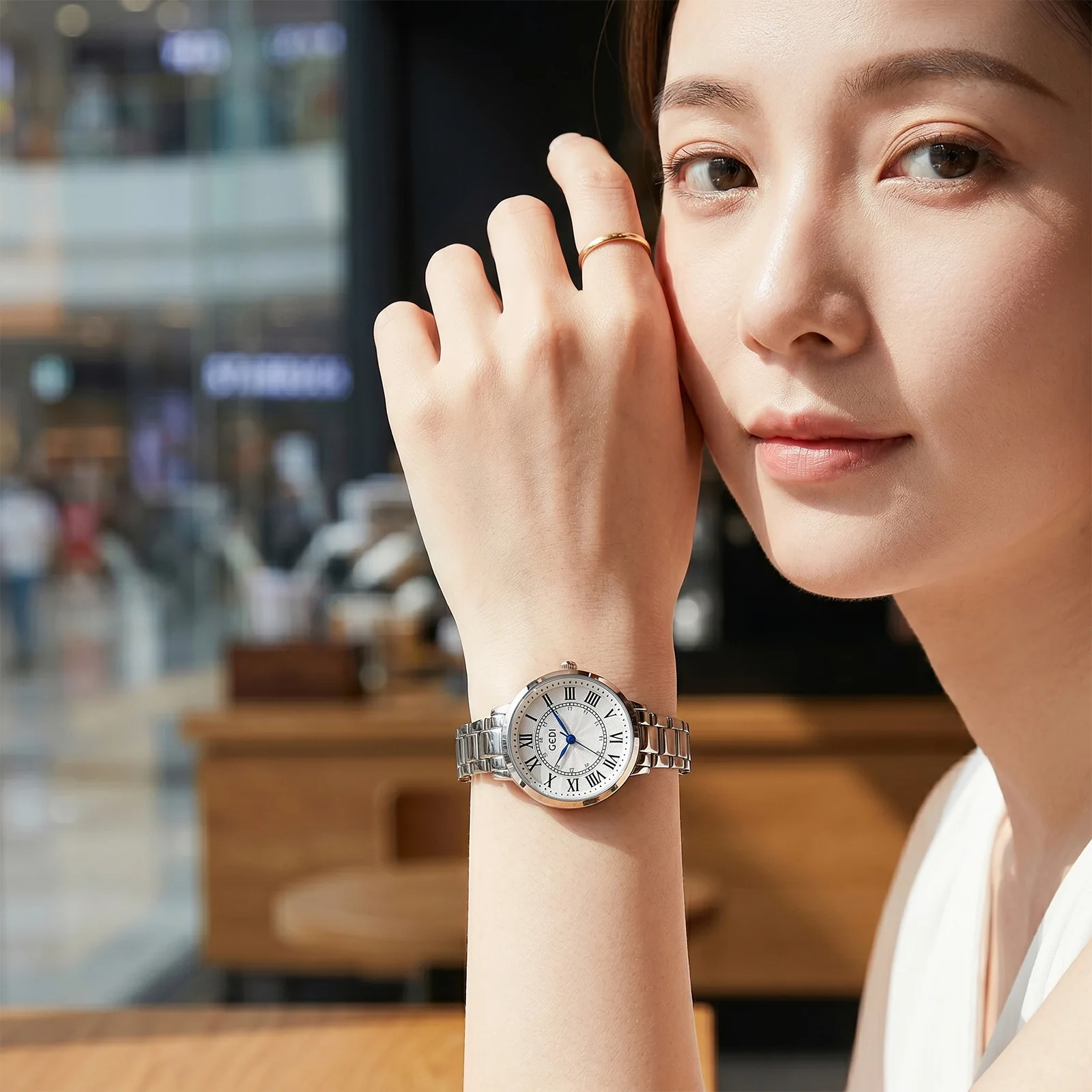 New Brand Retro Women Roman Steel Strap Watches Gift Waterproof Temperament Versatile European Daily Alloy Quartz Wristwatches