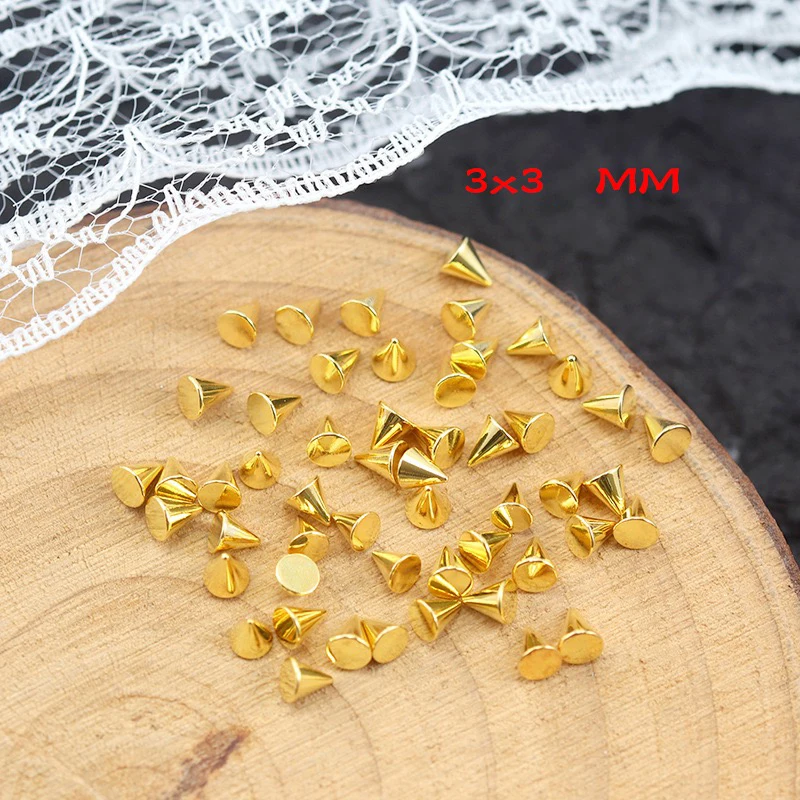 100 pz Unghie Oro Metallico Paillettes per unghie Pendenti e Ciondoli 3D Nail Art Consigli Decorazione Oro Perline di Metallo Rivetto Gioielli per unghie Pietra