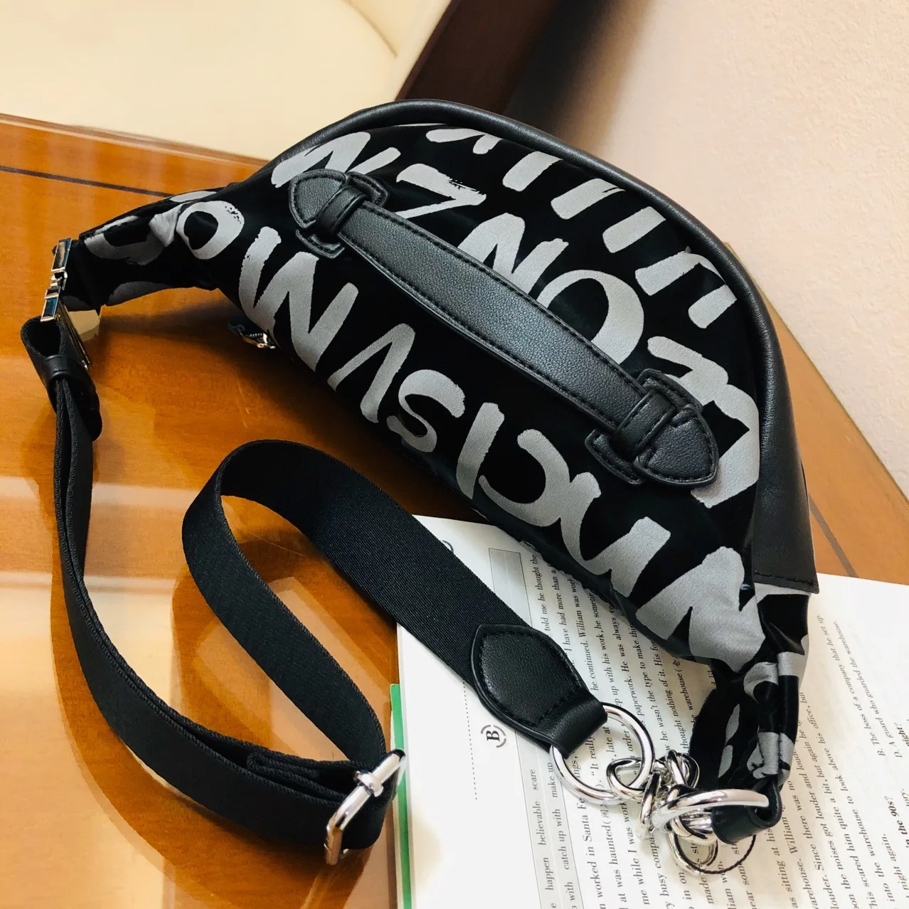 Women Oxford Rhinestone Evil Eye Banana Waist Bag Female Fashion Big Capacity Alphabet Graffiti Chest Pack Purse Bum Belt Bag