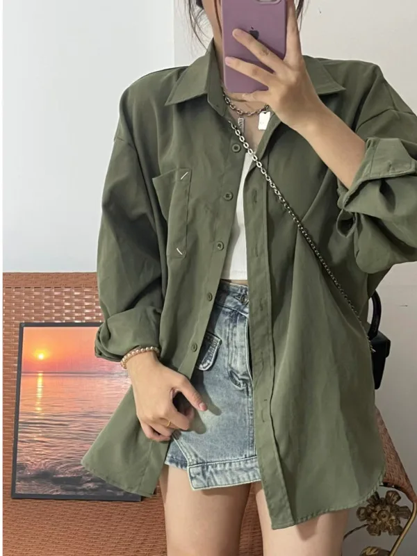 Military green long sleeved shirt for street women bf style loose and slimming workwear jacket thin 2024 autumn new top C56J