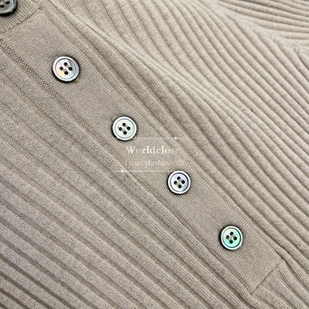 سترة صوفية نحيفة بأكمام طويلة بنية عالية الجودة